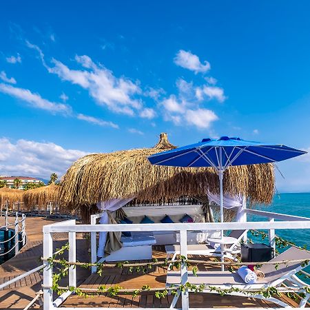 Blue Marlin Deluxe Spa&Resort Konaklı Exterior foto The beach of the resort