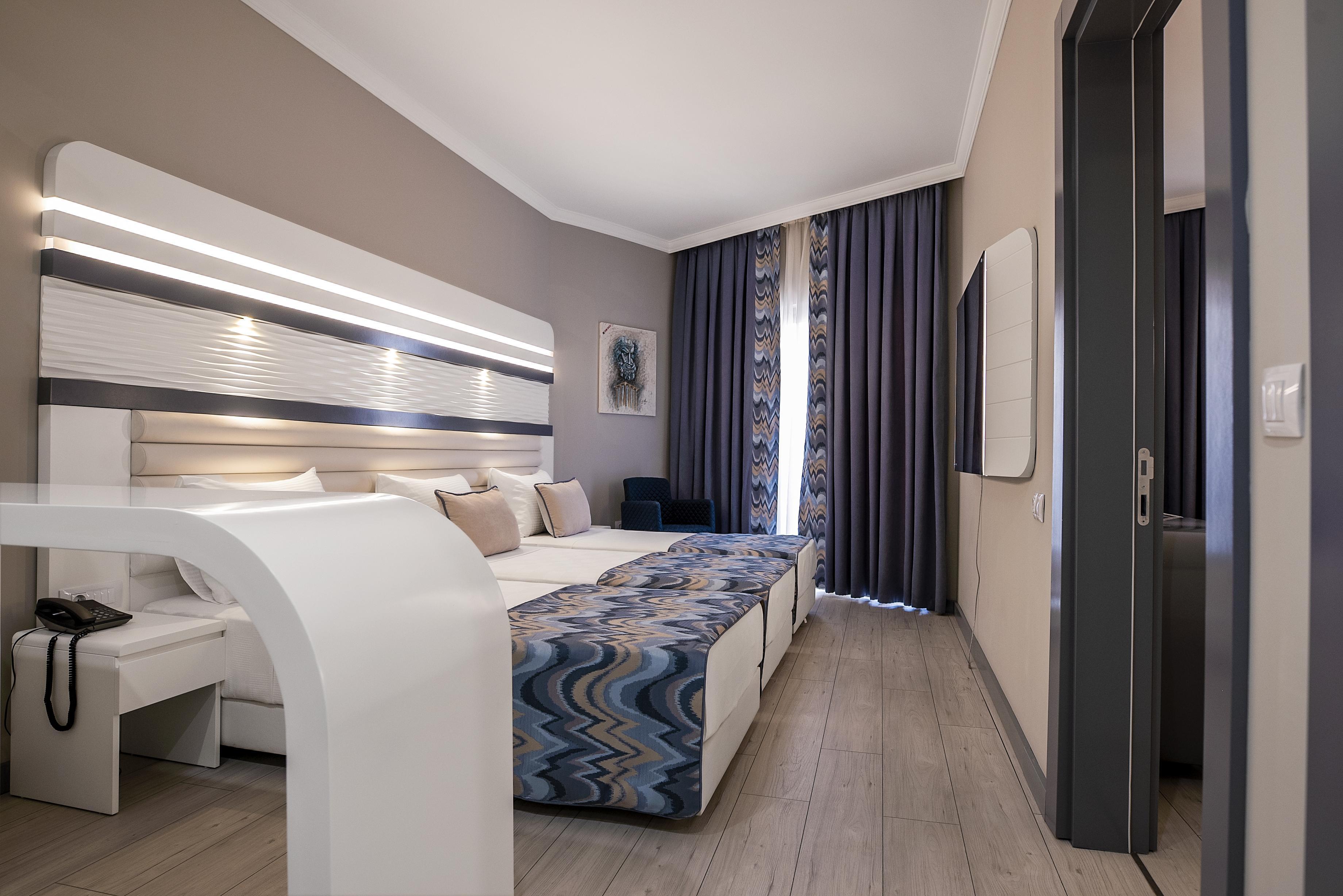 Blue Marlin Deluxe Spa&Resort Konaklı Exterior foto A room at the hotel