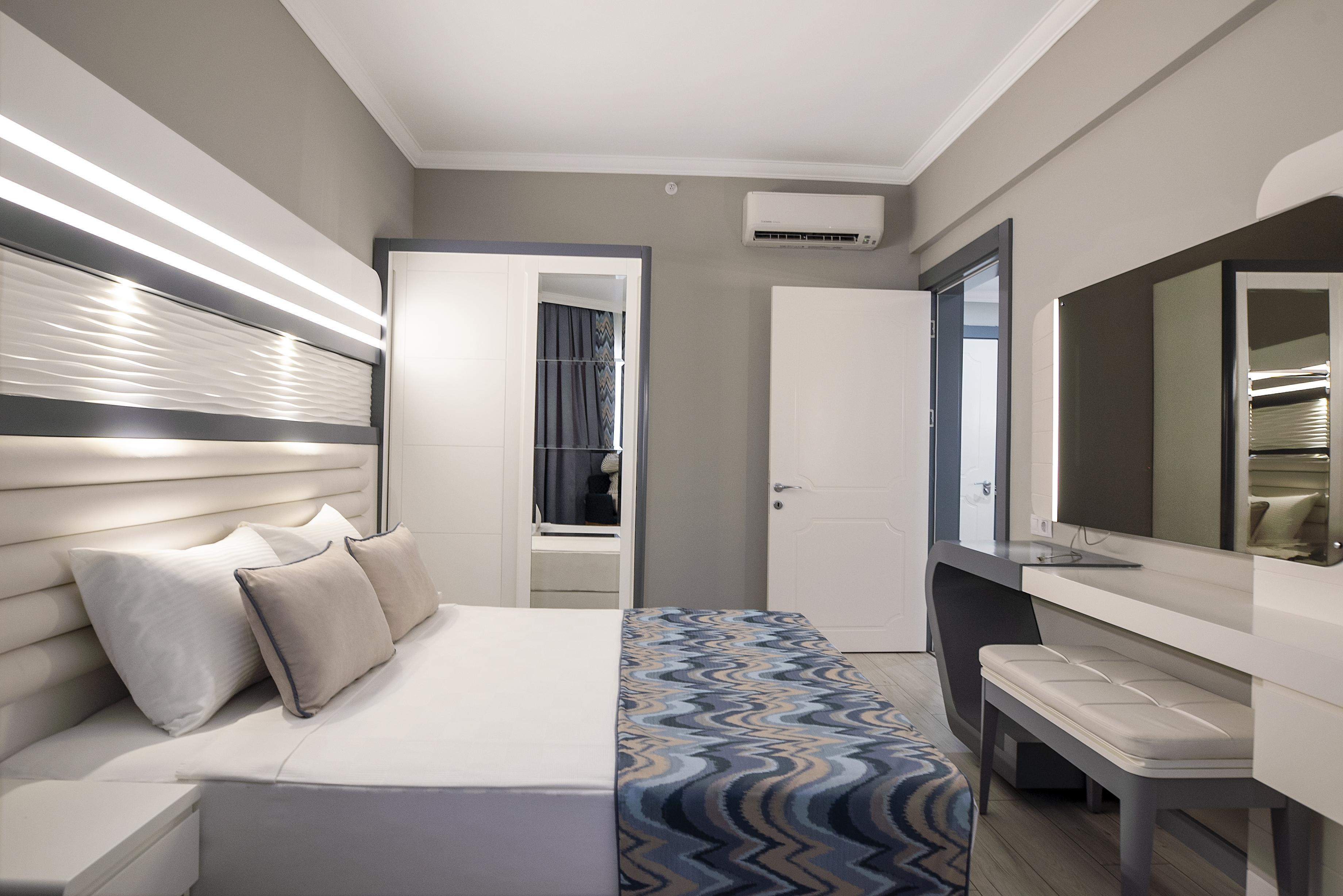 Blue Marlin Deluxe Spa&Resort Konaklı Exterior foto A room at the hotel