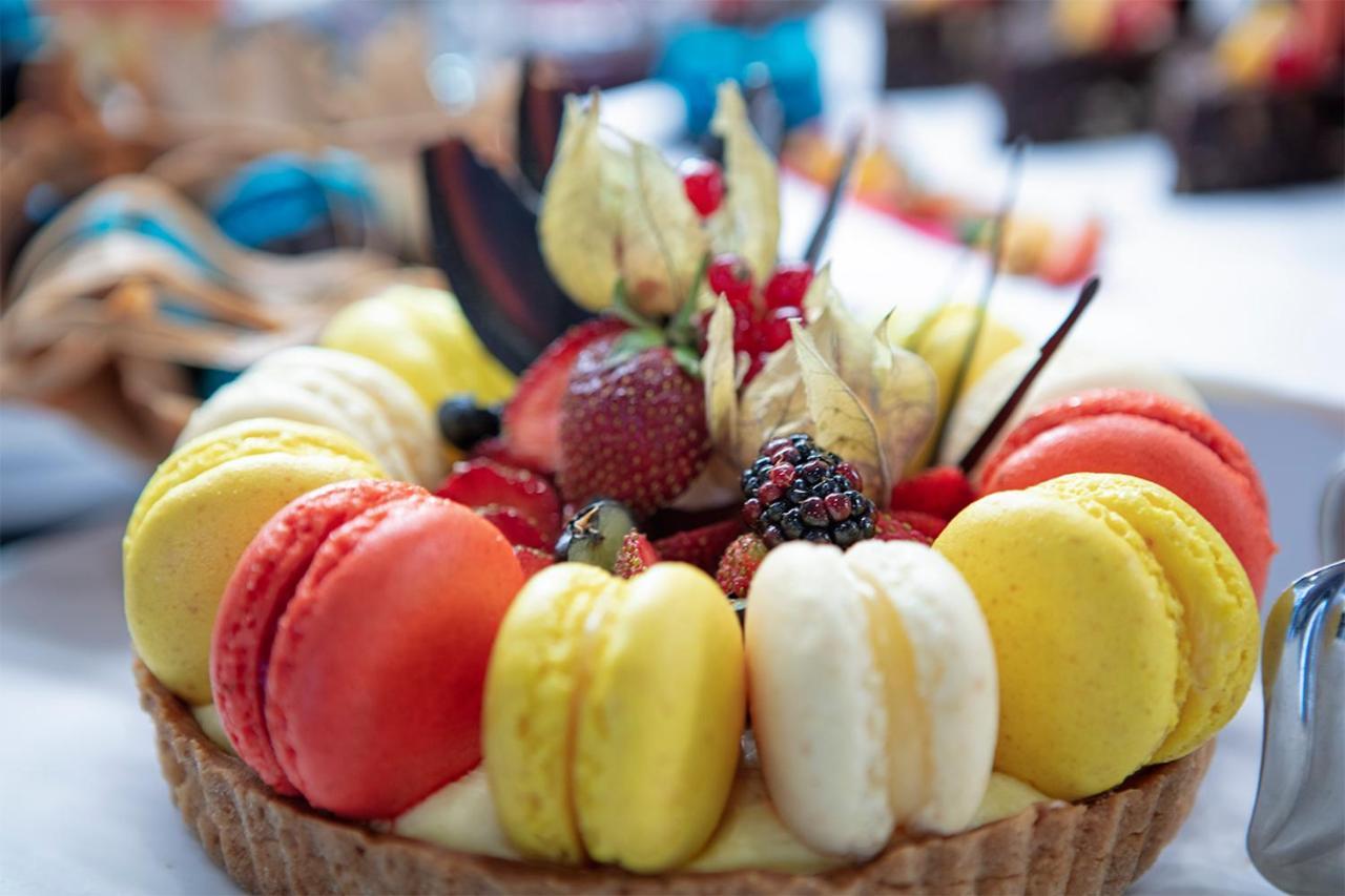Blue Marlin Deluxe Spa&Resort Konaklı Exterior foto Macarons