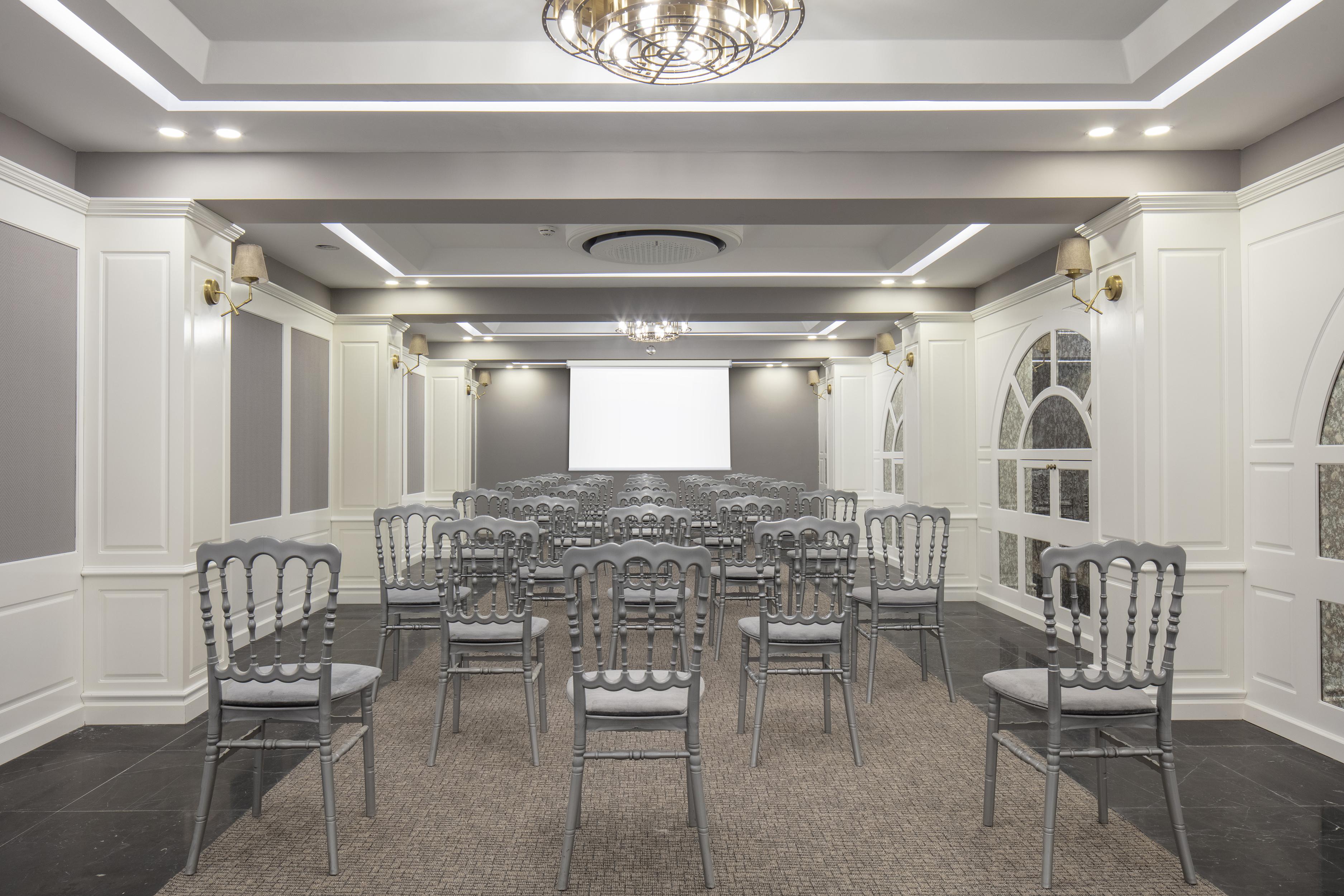 Blue Marlin Deluxe Spa&Resort Konaklı Exterior foto The interior of the conference room